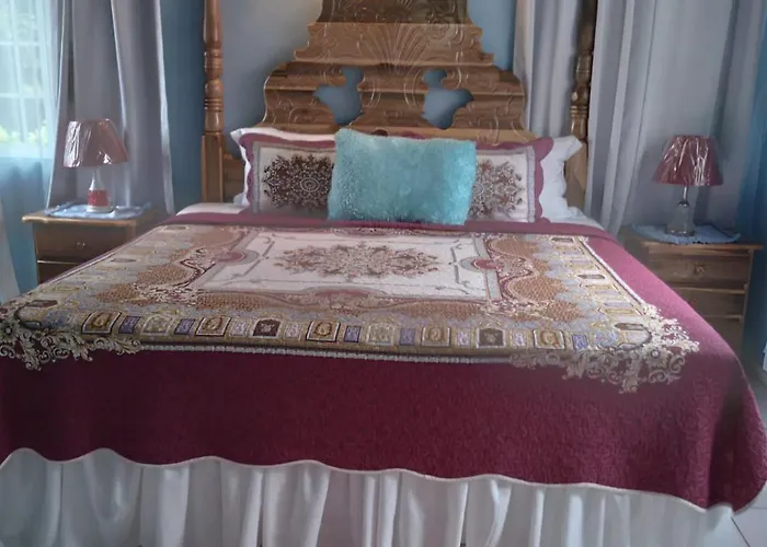 Villa Pink Hibiscus Montego Bay