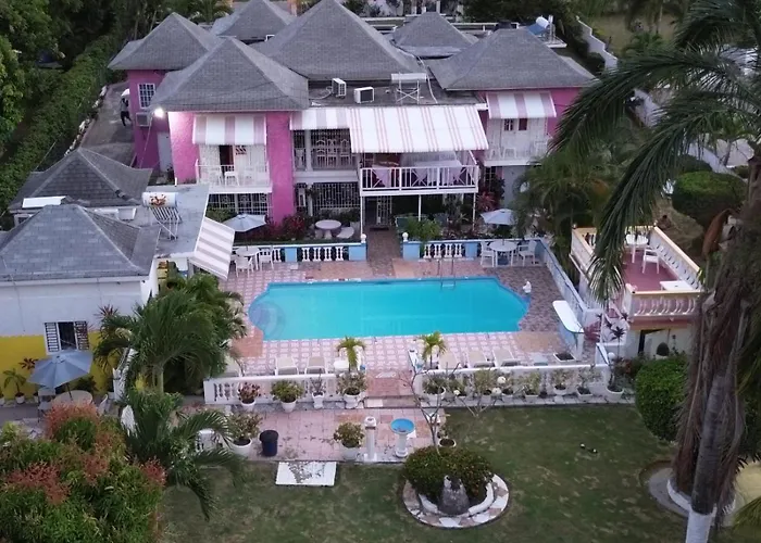 Villa Pink Hibiscus