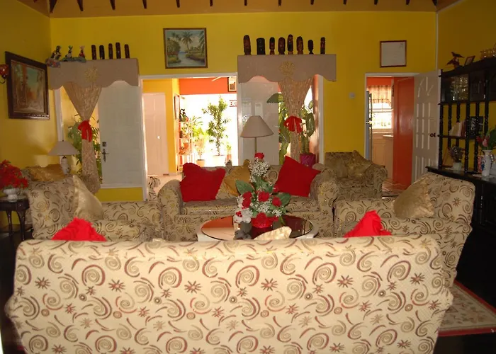 Pink Hibiscus Villa *